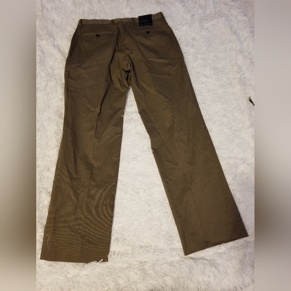 NWT Banana Republic Classic Fit Size 32 Waist Color Khaki - Picture 2 of 11